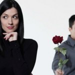 <b>Dziewczyna Udaje Niedostępną - Jak Zdobyć Niedostępną Dziewczynę? </b>